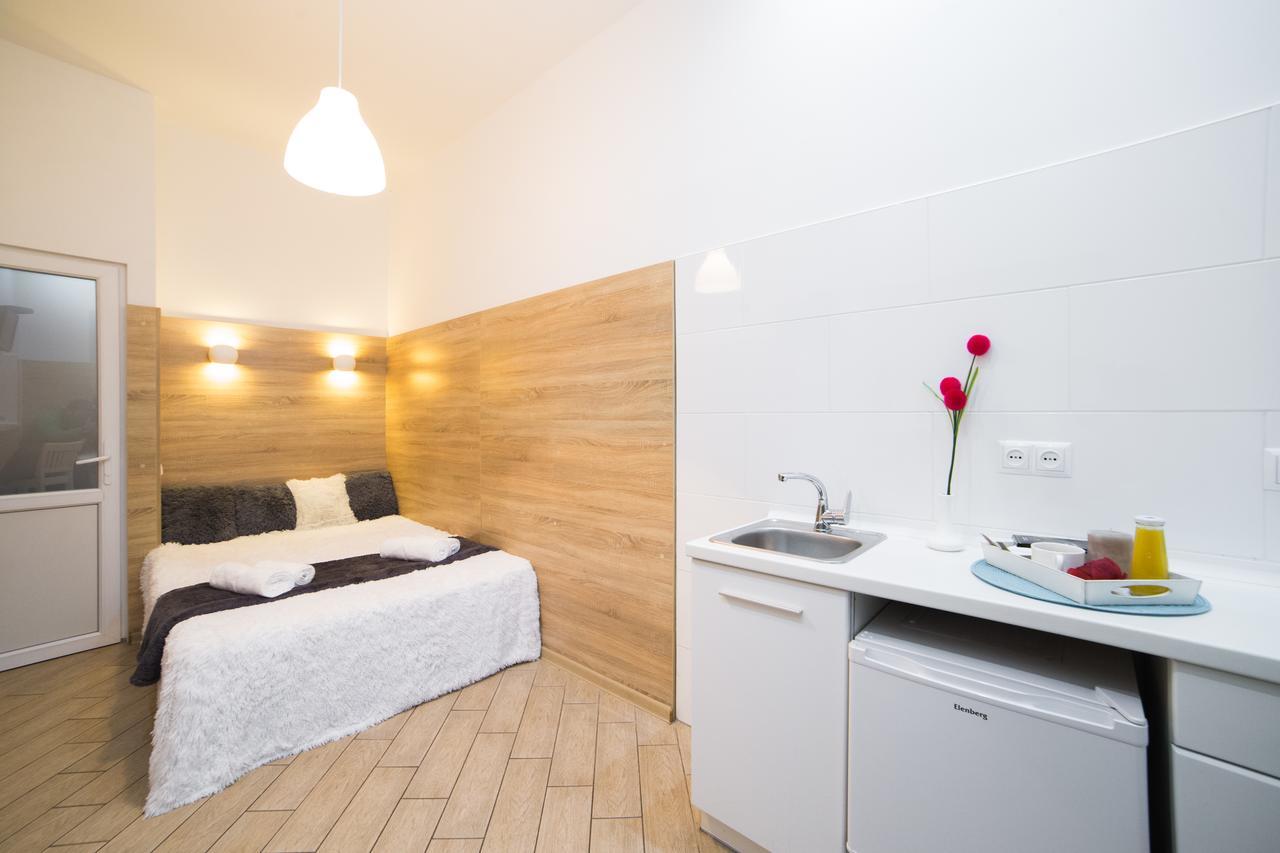 Smart Apartment On Filatova Lviv Exteriör bild